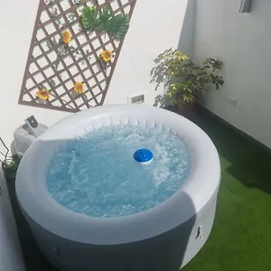 Con Jacuzzi Climatizado, Barbacoa Y Cerca De La Playa Dom wakacyjny Abades (Tenerife)